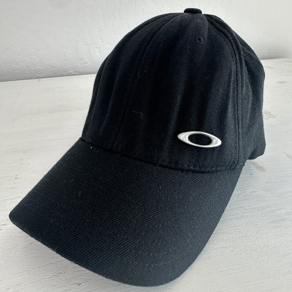 Oakley Hat Mens S-M Flexfit Black Wool Blend Metal Ellipse Logo Cap